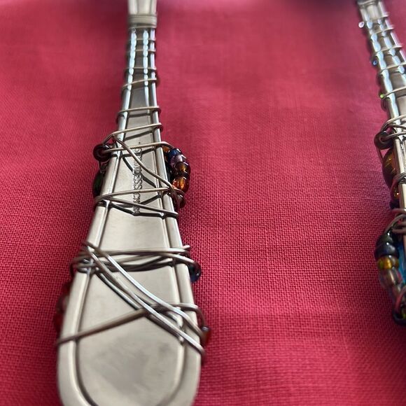 Beaded artisan serving spoon and fork set. - Picture 7 of 8